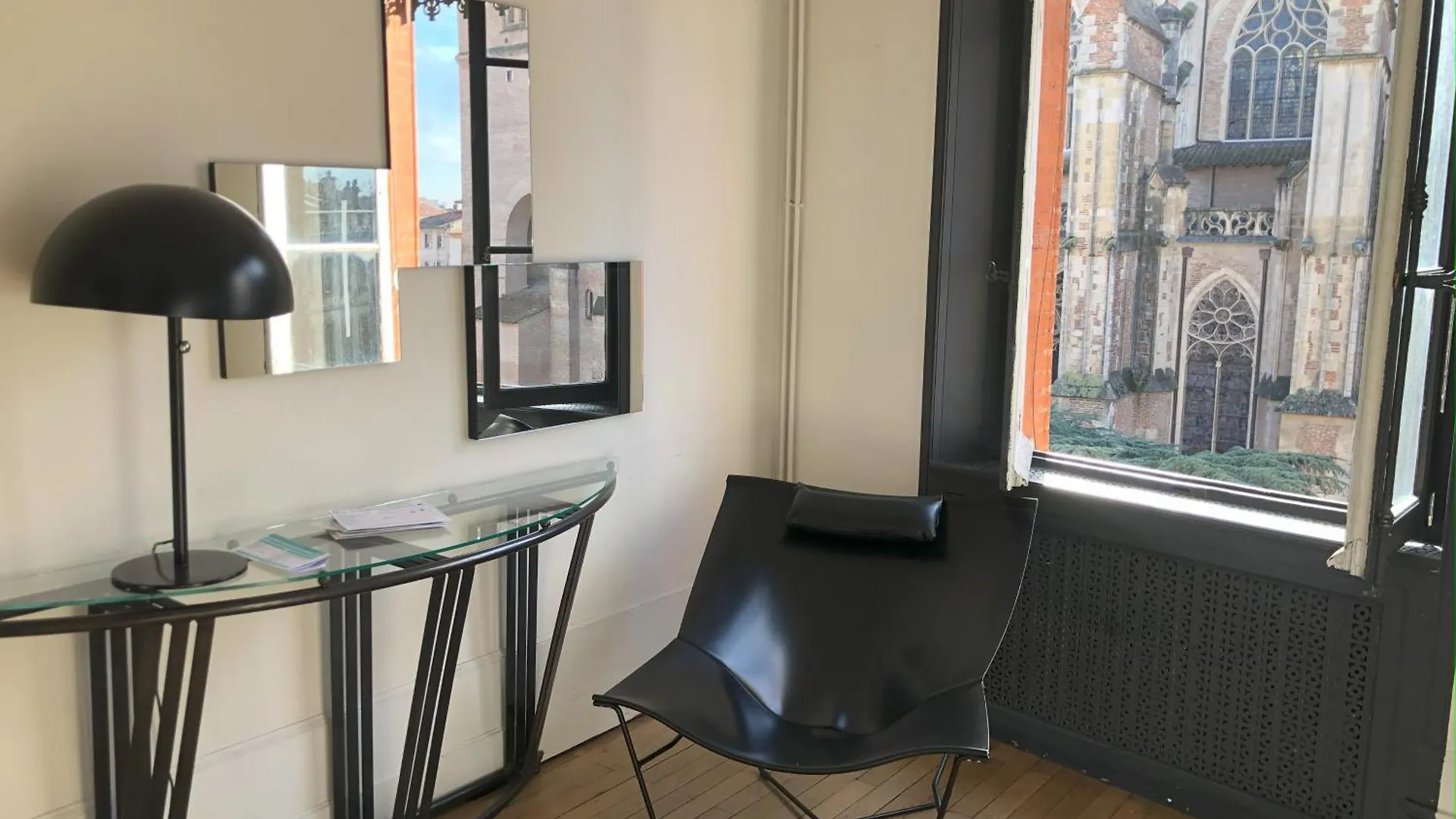 Cathedrale Tropezienne Bed & Breakfast Toulouse 0*,  France